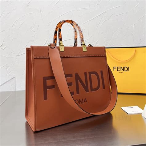 carteras fendi chile|cartera de baguette fendi.